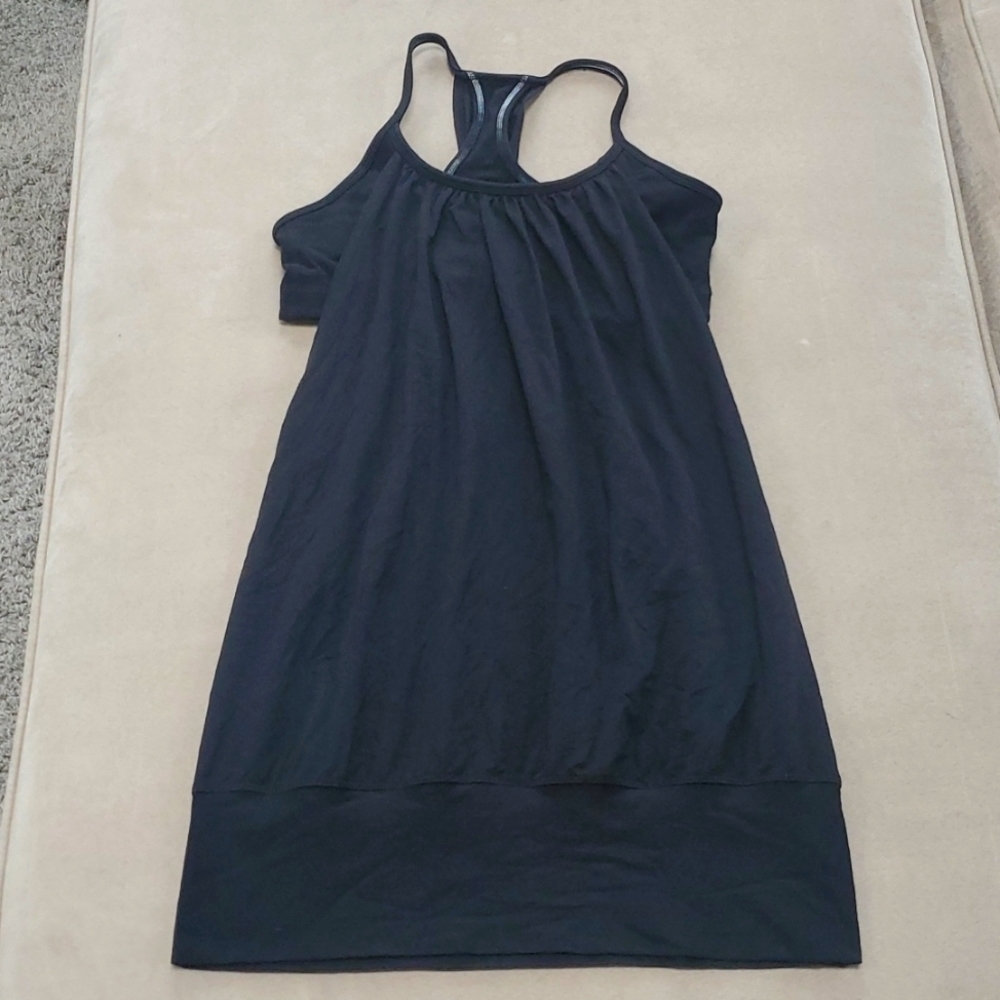 Lululemon black top